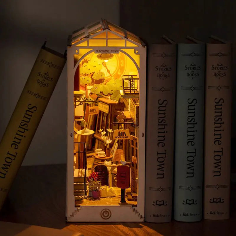 Book Nook Petite Ville Ensoleillée à Construire