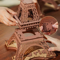 Tour Eiffel en Bois Lumineuse à Construire