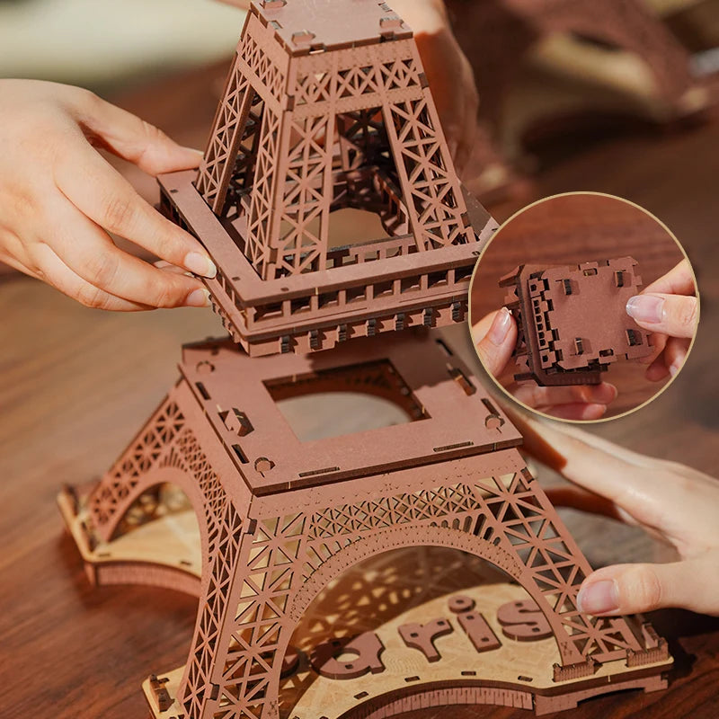 Tour Eiffel en Bois Lumineuse à Construire