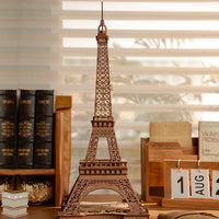 Tour Eiffel en Bois Lumineuse à Construire