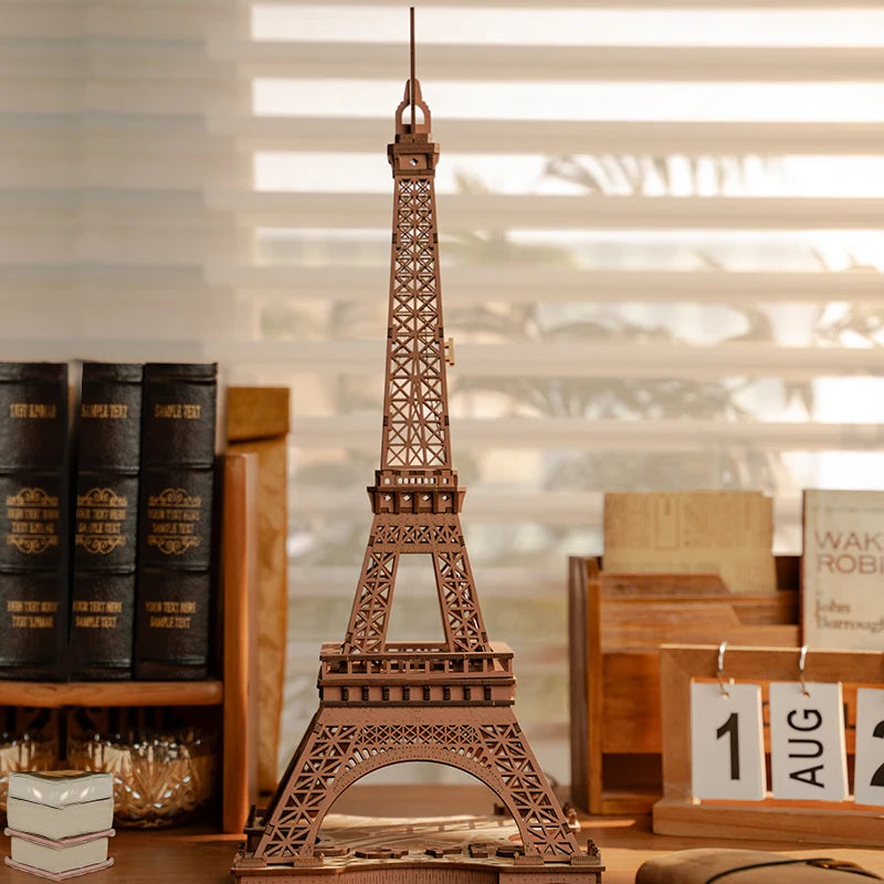 Tour Eiffel en Bois Lumineuse à Construire