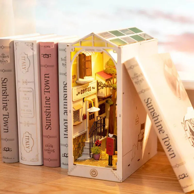 Book Nook Petite Ville Ensoleillée à Construire